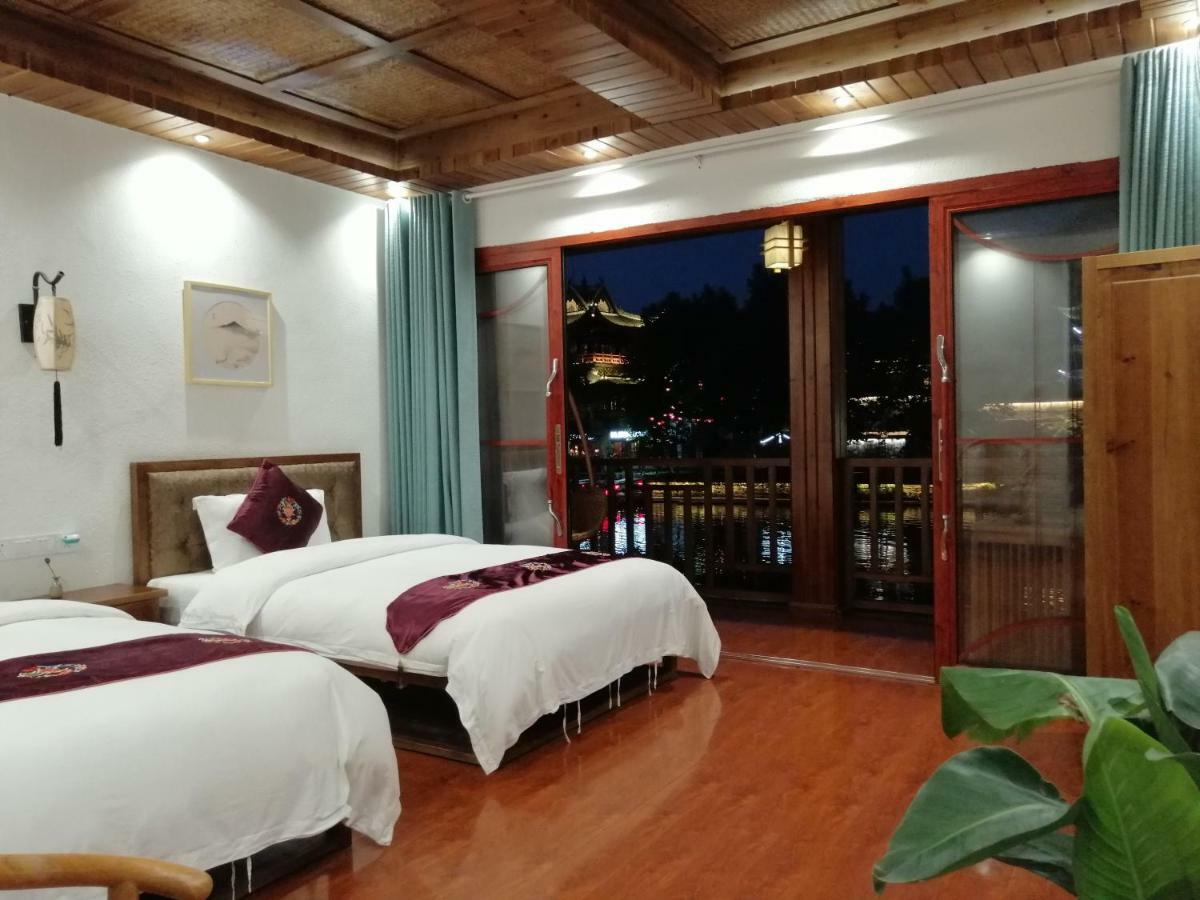 沱江缘民宿 Fenghuang Exterior foto